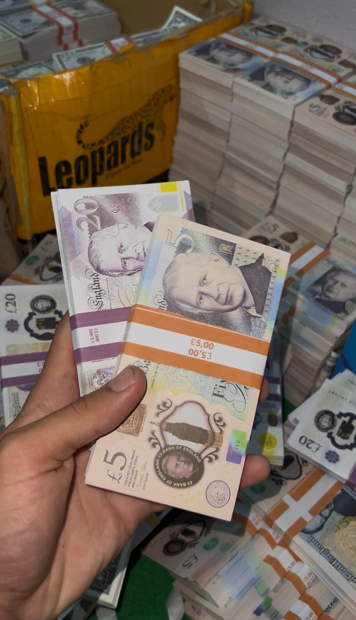 "Premium Prop Money Stacks - 200 Notes (5 & 20 Pounds)